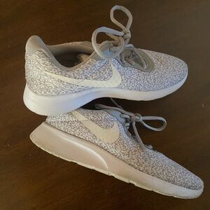 Nike Tanjun Running Shoe